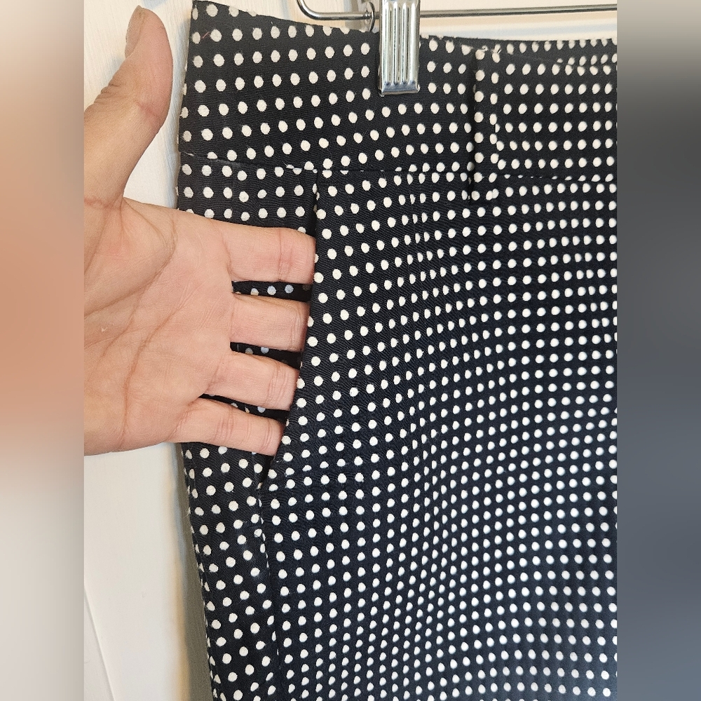 Ann Taylor Polka Dot Shorts 6 Black Pockets Scalloped Hem Belt Loops Zipper - Picture 4 of 8
